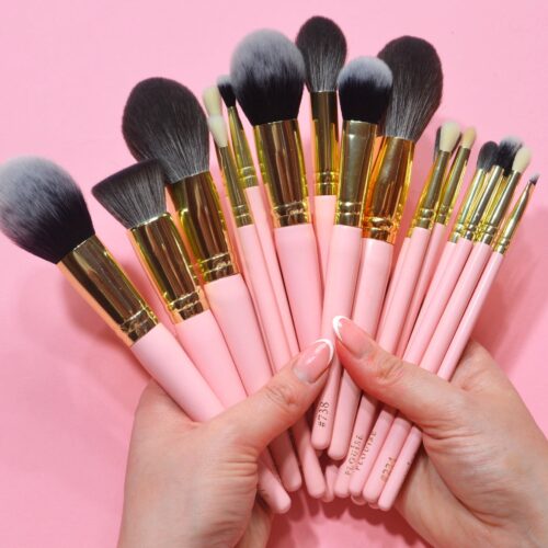 P.Louise Believe In The Bristles 20 Piece Brush Set